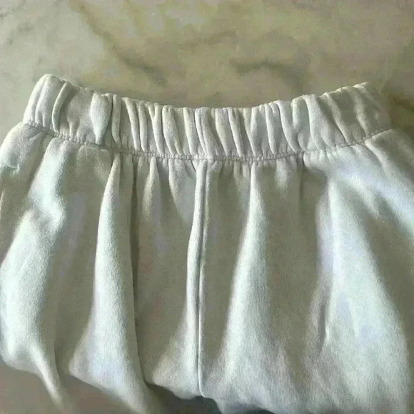 Hype and Vice IU Hoosiers Boyfriend Sweatpants - Picture 9 of 10